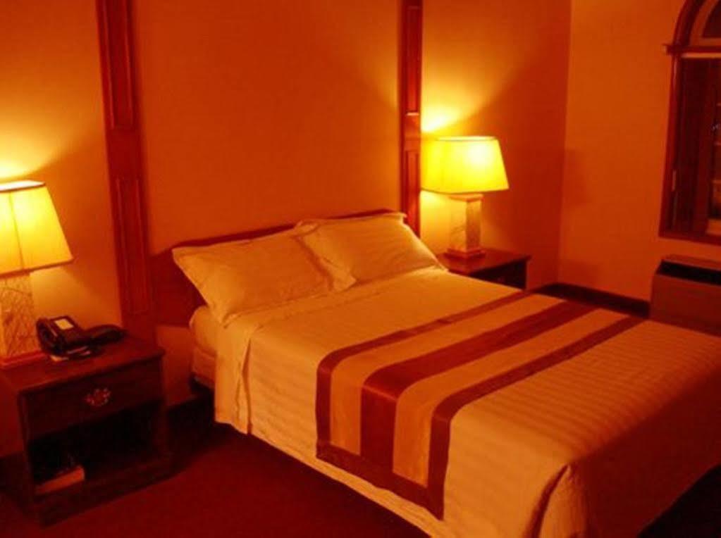 Grewals Inn And Suites Niagara Falls Exterior photo